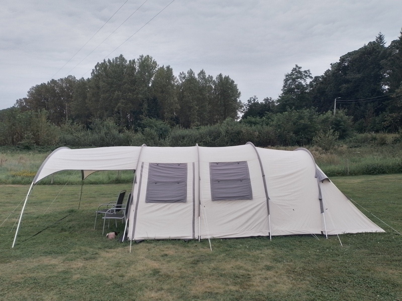 6 persoonstent BASE camp Ambato VI Deluxe, Caravans en Kamperen, Ophalen, Zo goed als nieuw, Tot en met 6