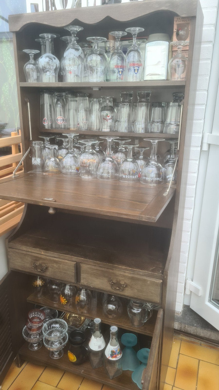 Meuble de bar, Enlèvement