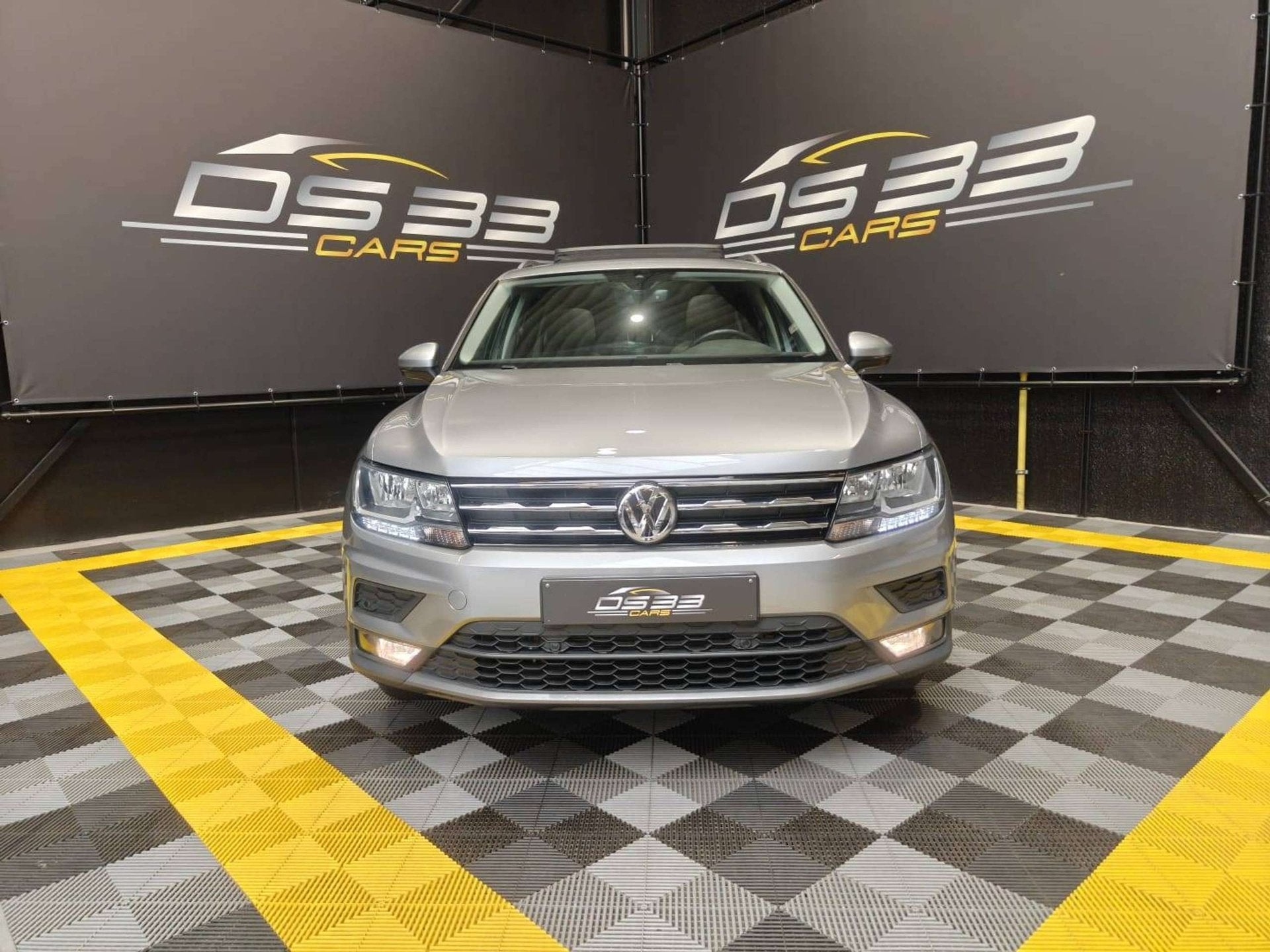 Volkswagen Tiguan Allspace 1.5 TSI Comfort 7-zit/Pano/Trekha, Auto's, Dealer onderhouden, Stof, 4 cilinders, 7 zetels