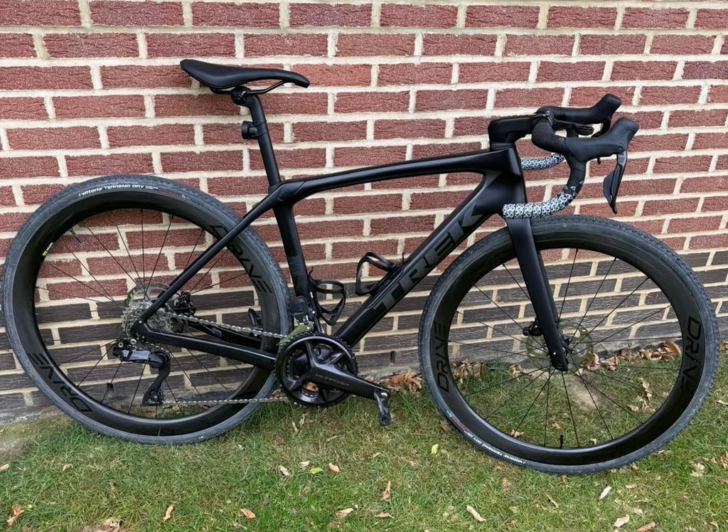 Trek domane taille 52, Vélos & Vélomoteurs, Vélos | Hommes | Vélos de sport & Vélo de randonnée, Comme neuf, Enlèvement ou Envoi