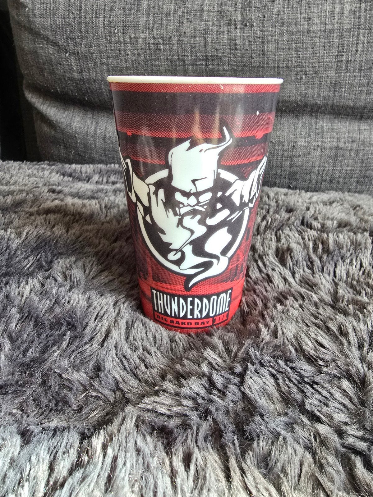 Thunderdome die hard Day III beker, Envoi