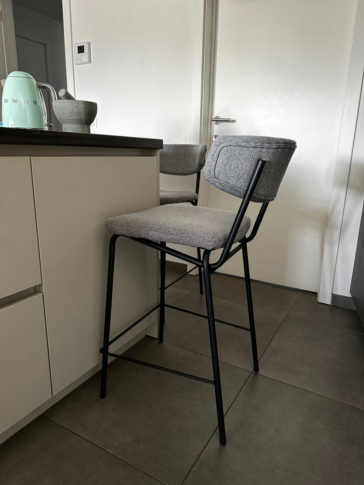 Hoge Eetkamerstoelen - Beschikbaar t/m augustus, Gris, Comme neuf, Deux, Enlèvement