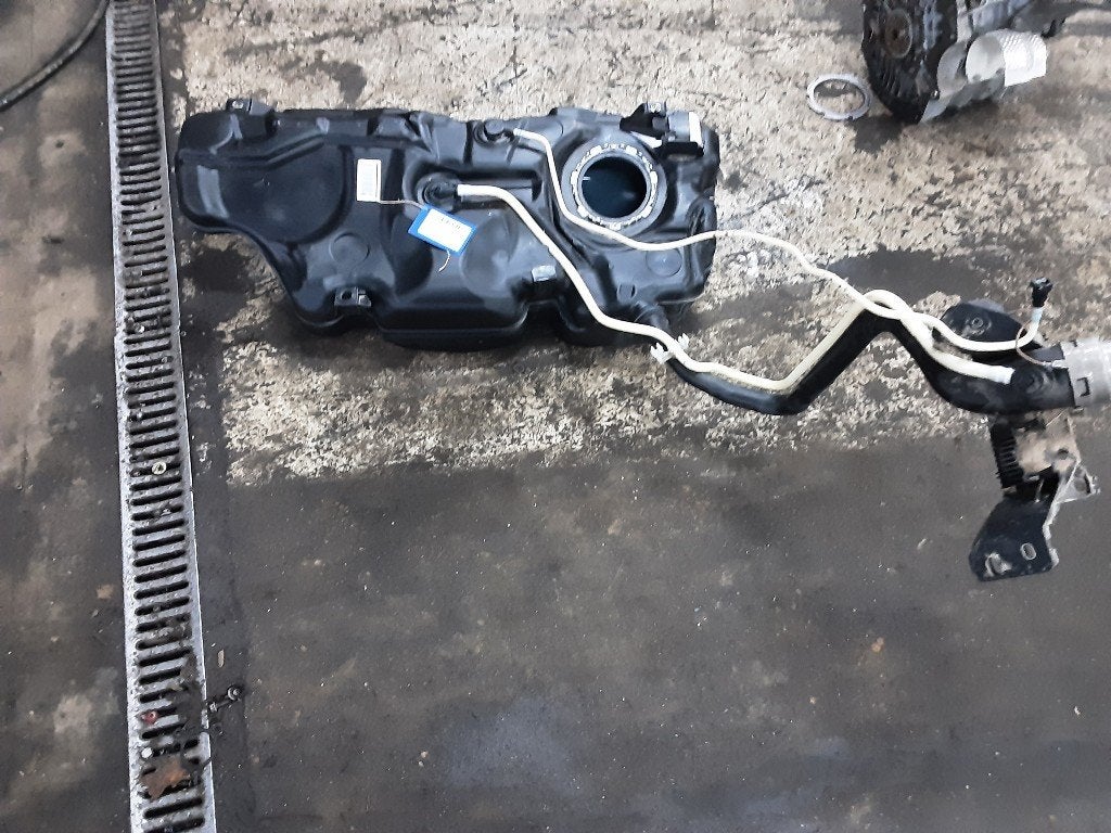 RESERVOIR CARBURANT Audi A1 Sportback (GBA) (01-2018/-), Autos : Pièces & Accessoires, Mevr. I. Hauben, Audi, Utilisé, Rue de l'Espoir 34 34
4030  GRIVEGNÉE, BE