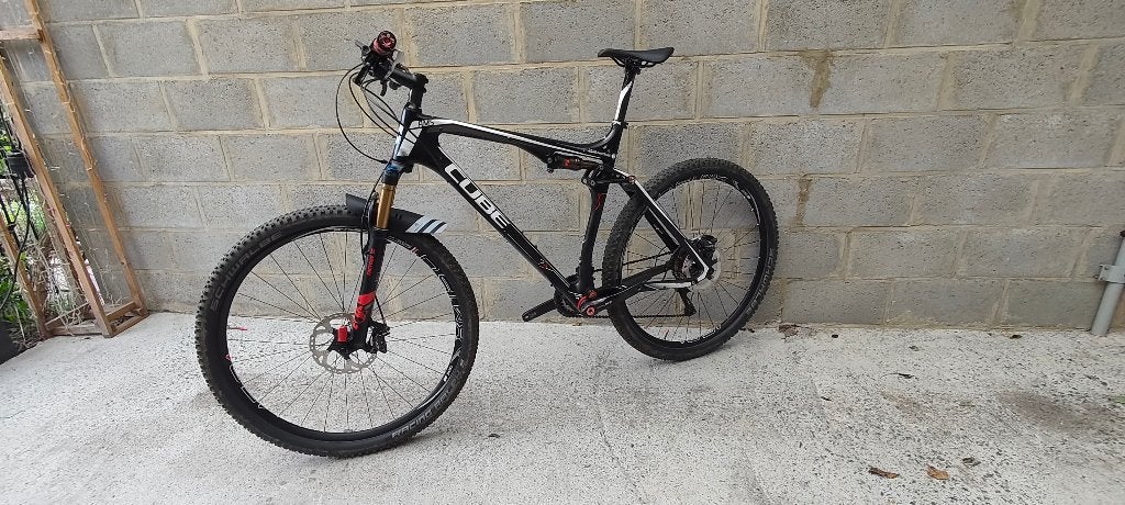 Vtt CUBE AMS 100 RACE carbone 29", Comme neuf, Enlèvement, VTT tout suspendu, Hommes