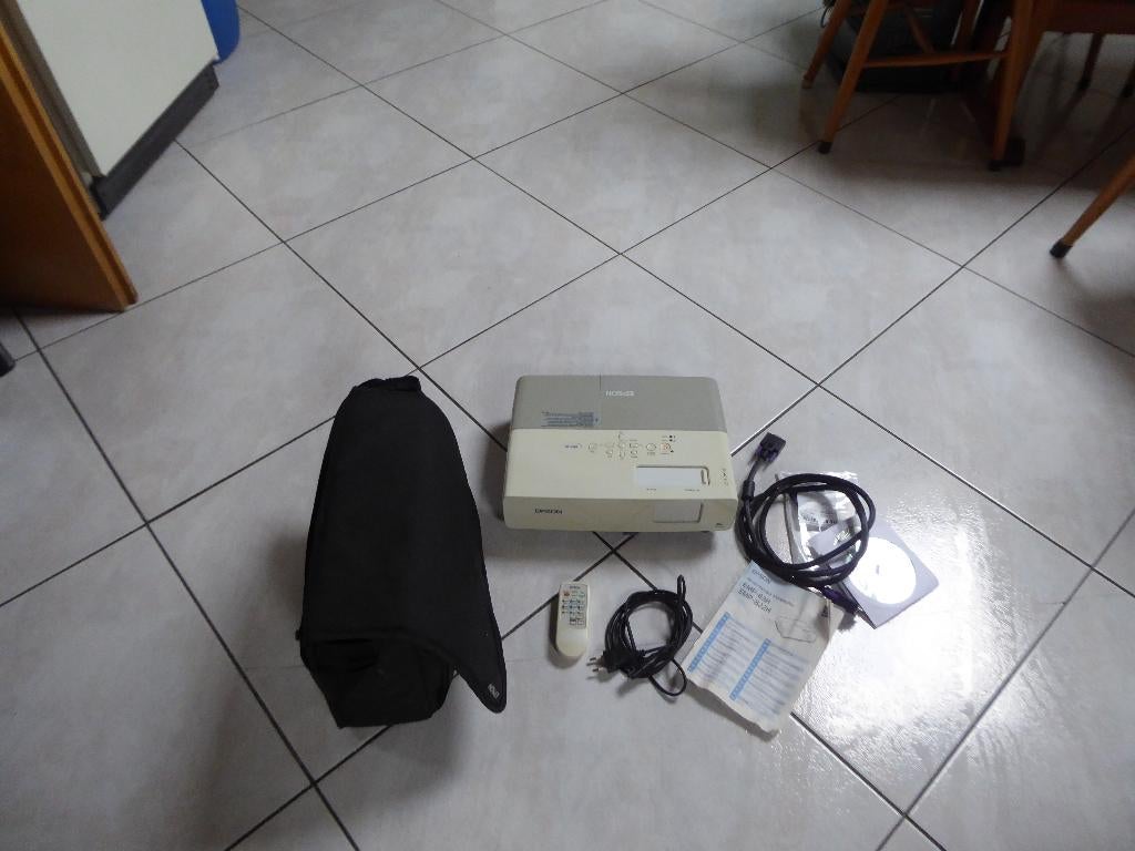 projecteur  EPSON, TV, Hi-fi & Vidéo, Enlèvement, Utilisé