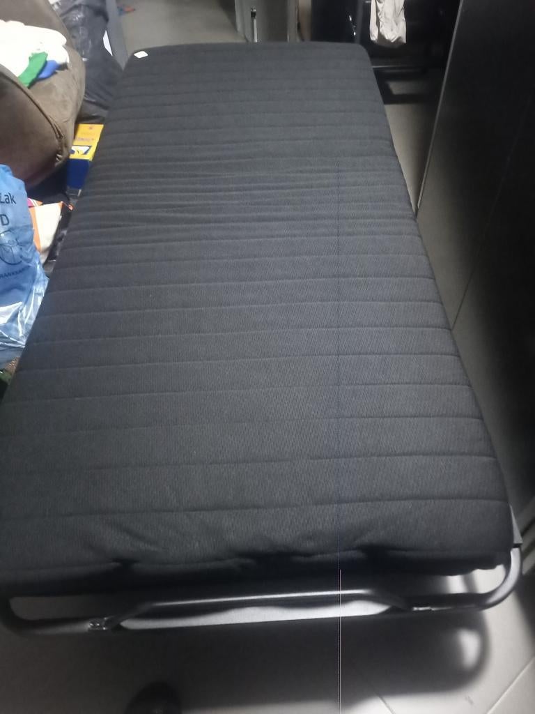 Logeerbed plooibed, Huis en Inrichting, Ophalen