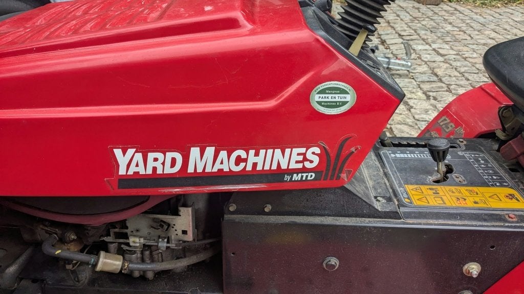 Tondeuse autoportée de 17,5 CV - Yard Machines by MTD, Enlèvement, Utilisé, Fonction de mulching