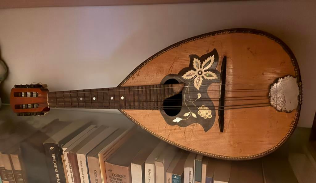 Vintage mandoline van 1945, Musique & Instruments, Instruments à corde | Mandolines, Enlèvement, Comme neuf