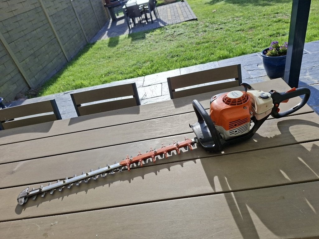 Taille-haie à essence STIHL HS 82 R (80 cm), Enlèvement, Utilisé, Essence, Stihl
