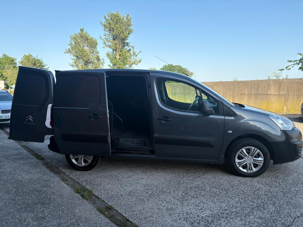 Garantie Citroën Berlingo 2018 102Dkm ! ! !, Autos, Argent ou Gris, Achat, Euro 6, Entreprise