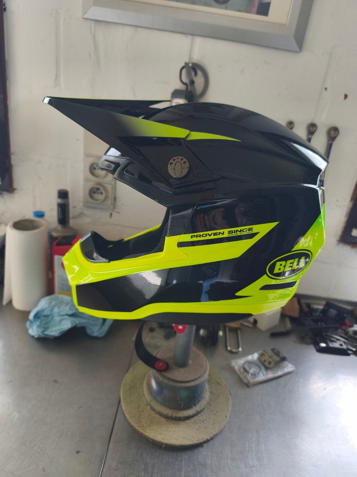 Bell moto 10 crosshelm maat M, Motoren, Kleding | Motorhelmen, Ophalen, M