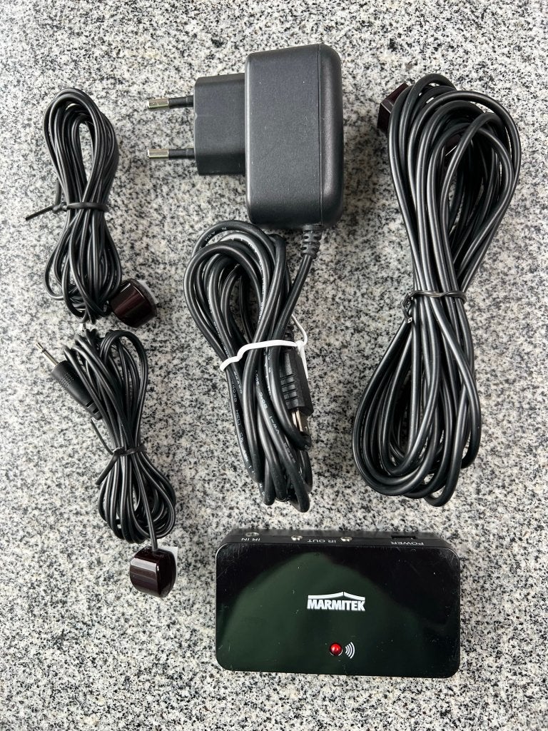 Marmitec Invisible Control 6 XTRA Infrarood verlenger, Audio, Tv en Foto, Afstandsbedieningen, Ophalen of Verzenden, Zo goed als nieuw