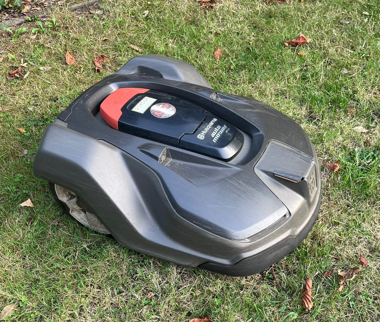 Robotmaaier Husqvarna Automower 450X met laadstation, Ophalen of Verzenden, Gebruikt, 20 tot 25 cm, Met regensensor