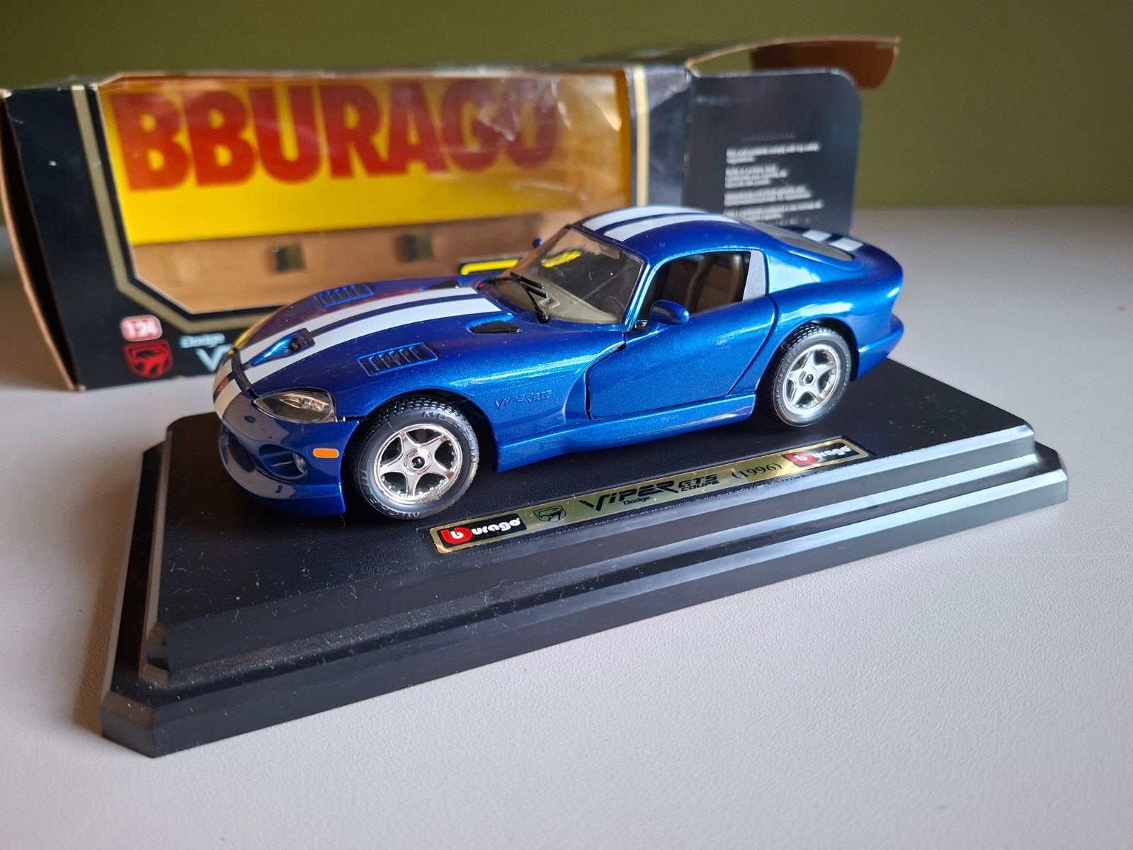 Burago dodge Viper gts Coupé 1:24, Ophalen of Verzenden, Zo goed als nieuw, Auto, Burago