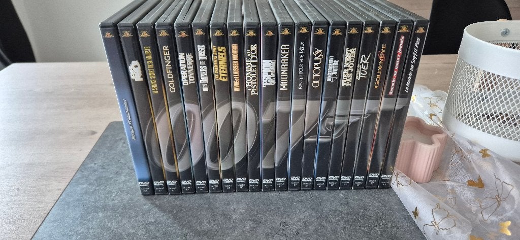 19 DVD James Bond 007 Collection, Action, Tous les âges, Comme neuf, Enlèvement