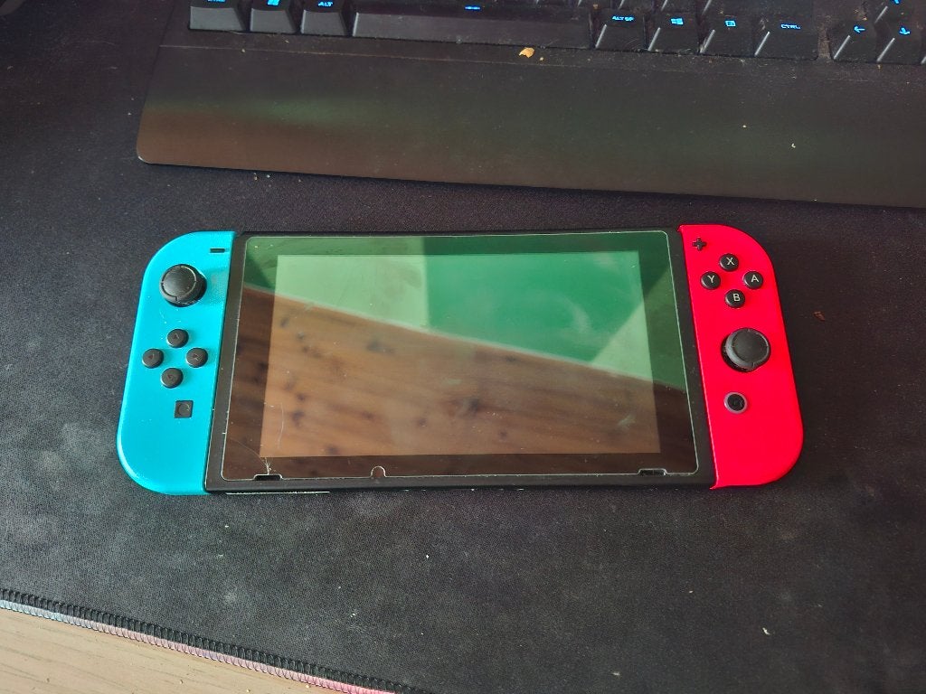 Nintendo Switch 1 + TV Dock + Beschermhoes – Compleet, Games en Spelcomputers, Ophalen, Gebruikt, Met 2 controllers, Switch Original