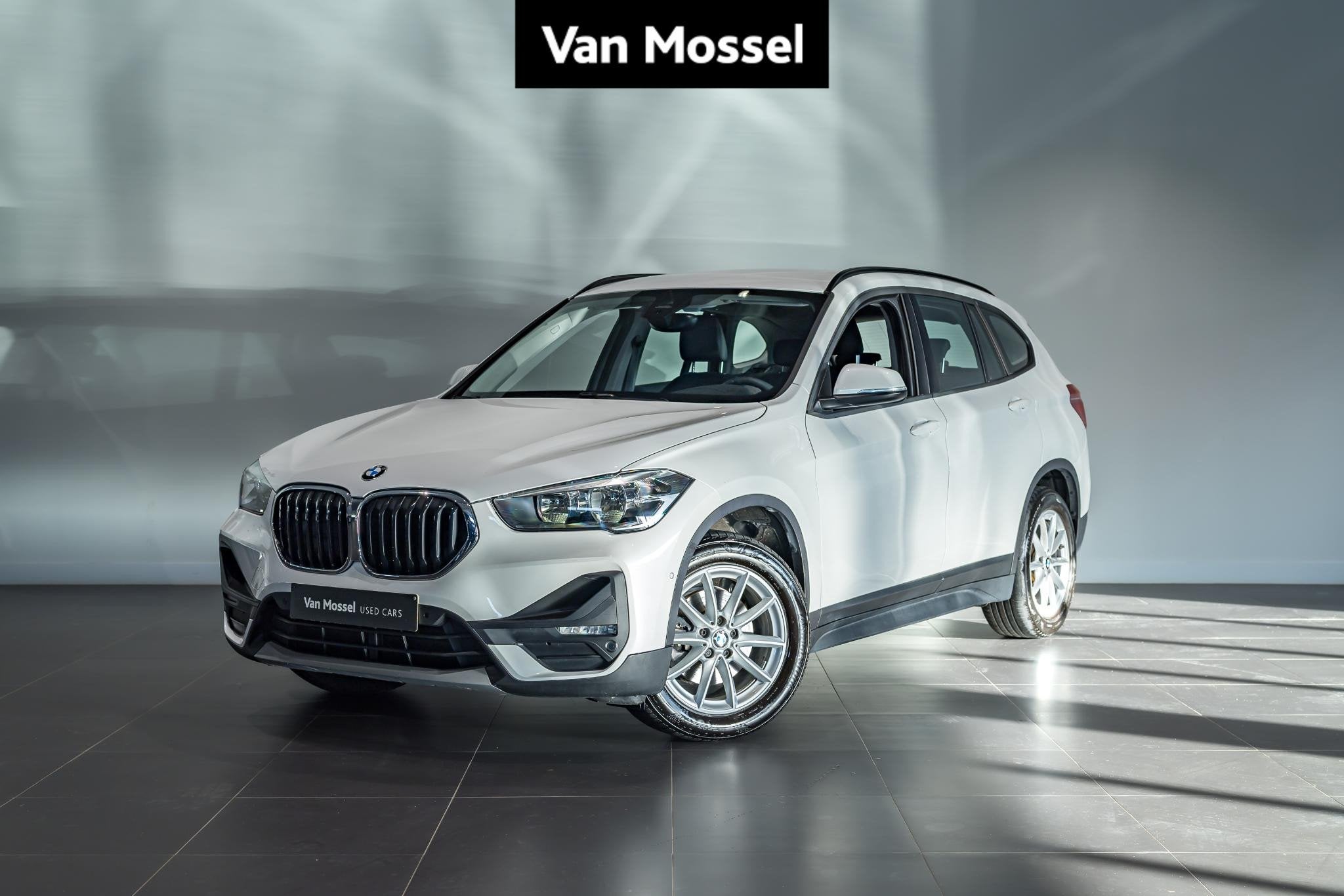 BMW X1 sDrive18iA (100 kW) (automatique), Achat, Euro 6, Entreprise, Volant multifonction