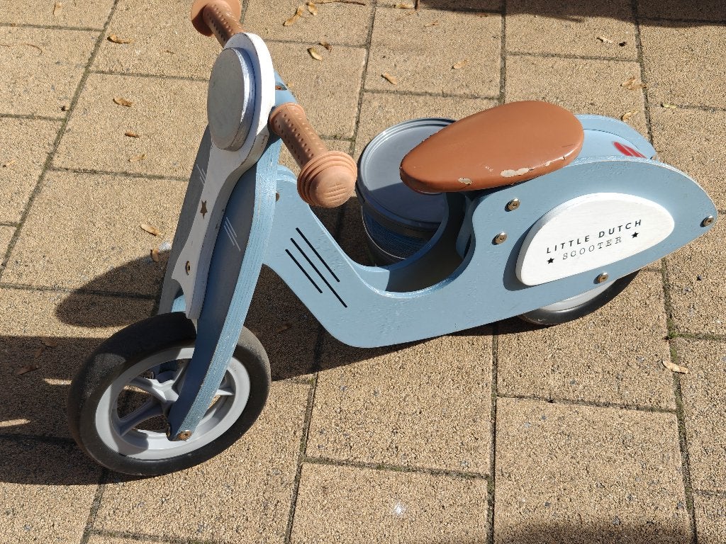 Little Dutch houten Vespa loopscooter blauw, Kinderen en Baby's, Ophalen, Gebruikt, Rij- of Hobbelspeelgoed