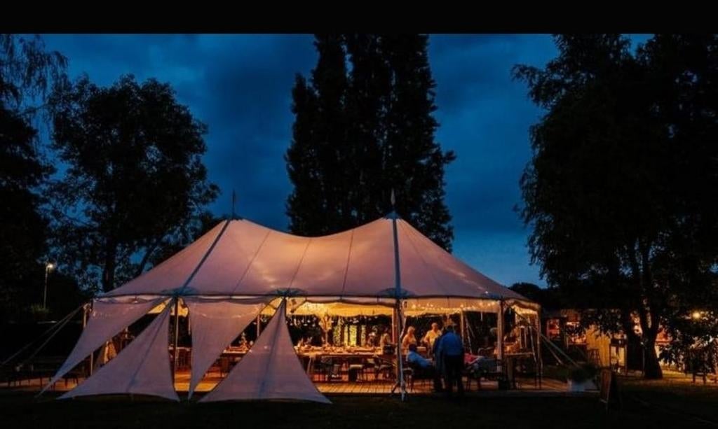 Sailcloth Tent Te Huur, Enlèvement