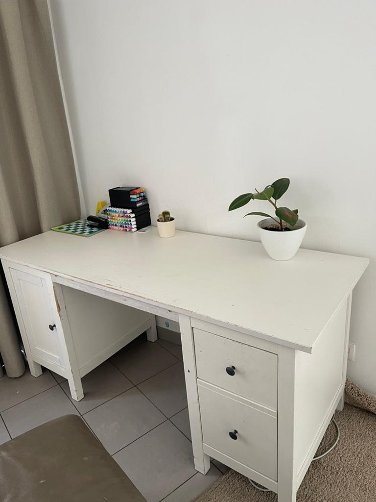 Ikea Hemnes houten bureau, Huis en Inrichting, Ophalen, Gebruikt, IKEA