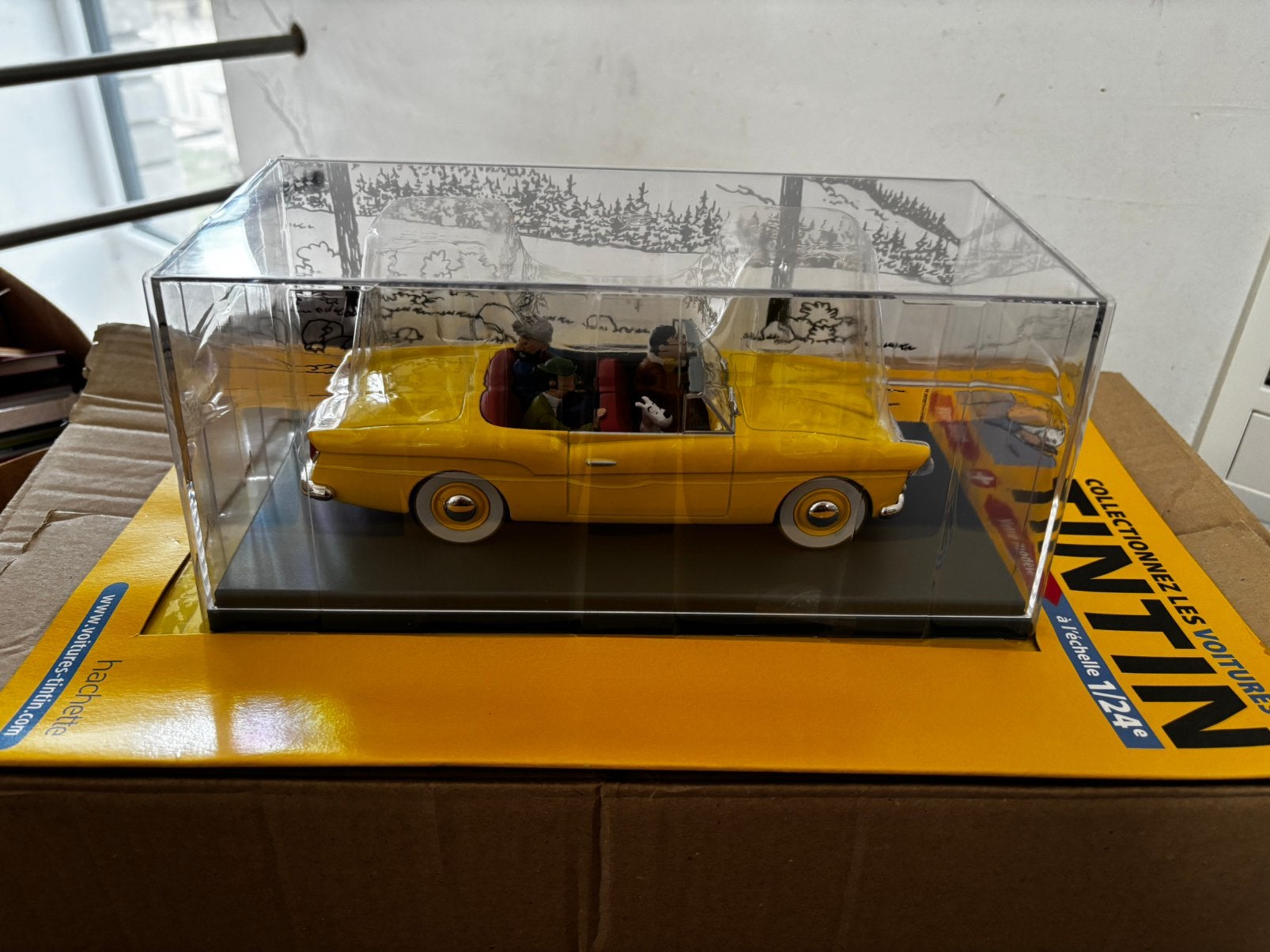 Voiture Tintin échelle 1:24e - n24 Le Cabriolet Bordure, Ophalen, Nieuw, Auto