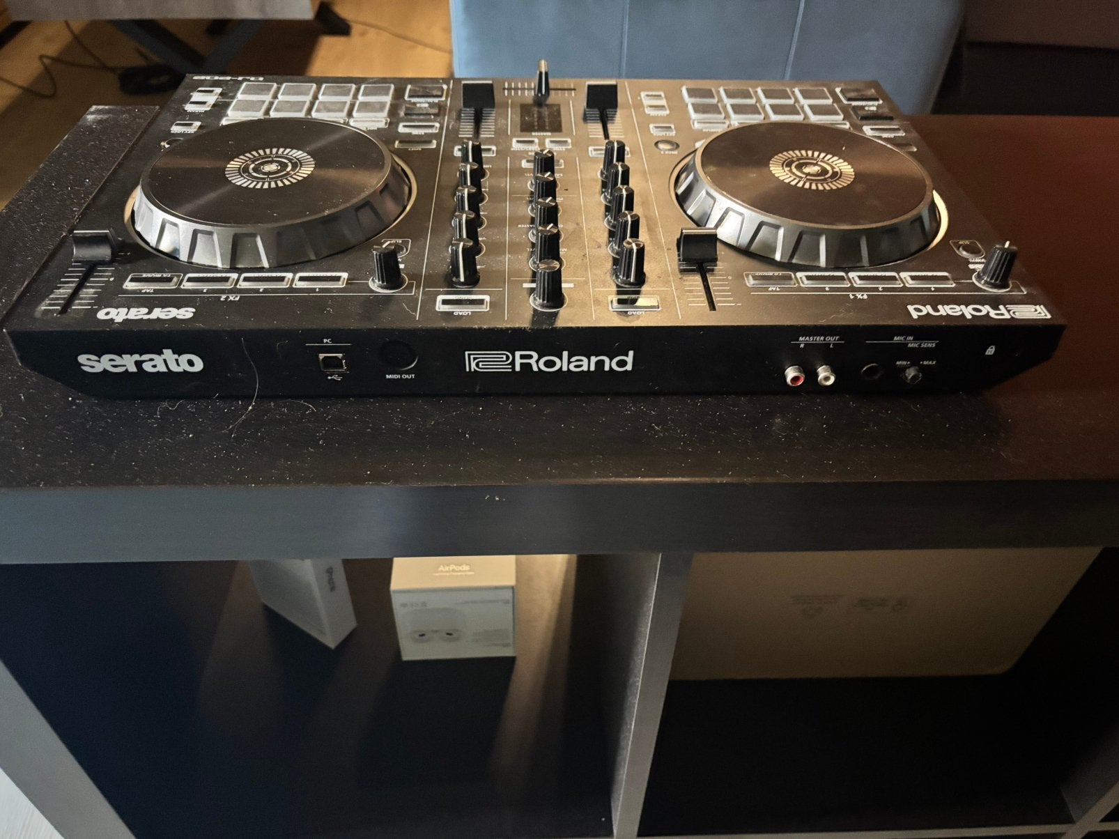 Roland Serato DJ-202, Enlèvement, Comme neuf, Platine, Autres marques