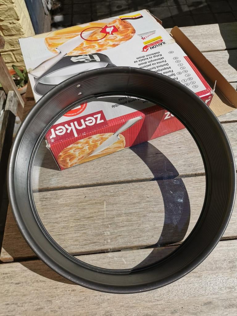 Zenker springvorm met uitneembare glazen bodem., Ophalen of Verzenden