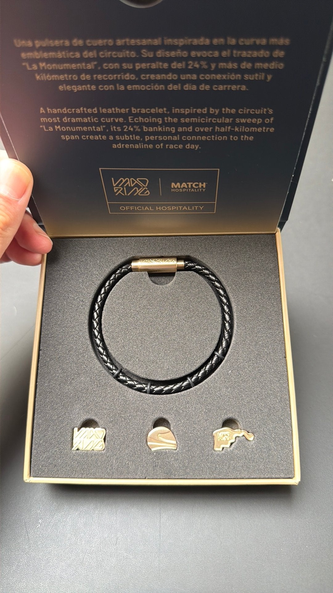 Madring F1 memorial bracelet, Bijoux, Sacs & Beauté, Neuf, Enlèvement ou Envoi, Avec bracelets à breloques ou perles, Cuir