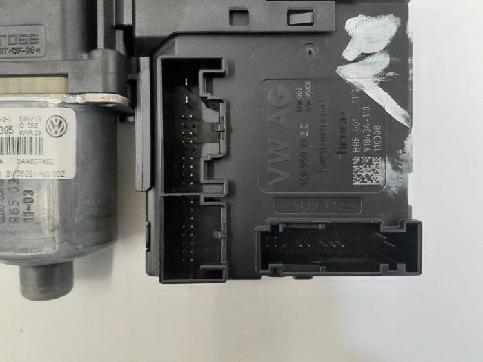 Moteur de vitre portière d'un Volkswagen Passat, Volkswagen, -, 3 mois de garantie, Utilisé