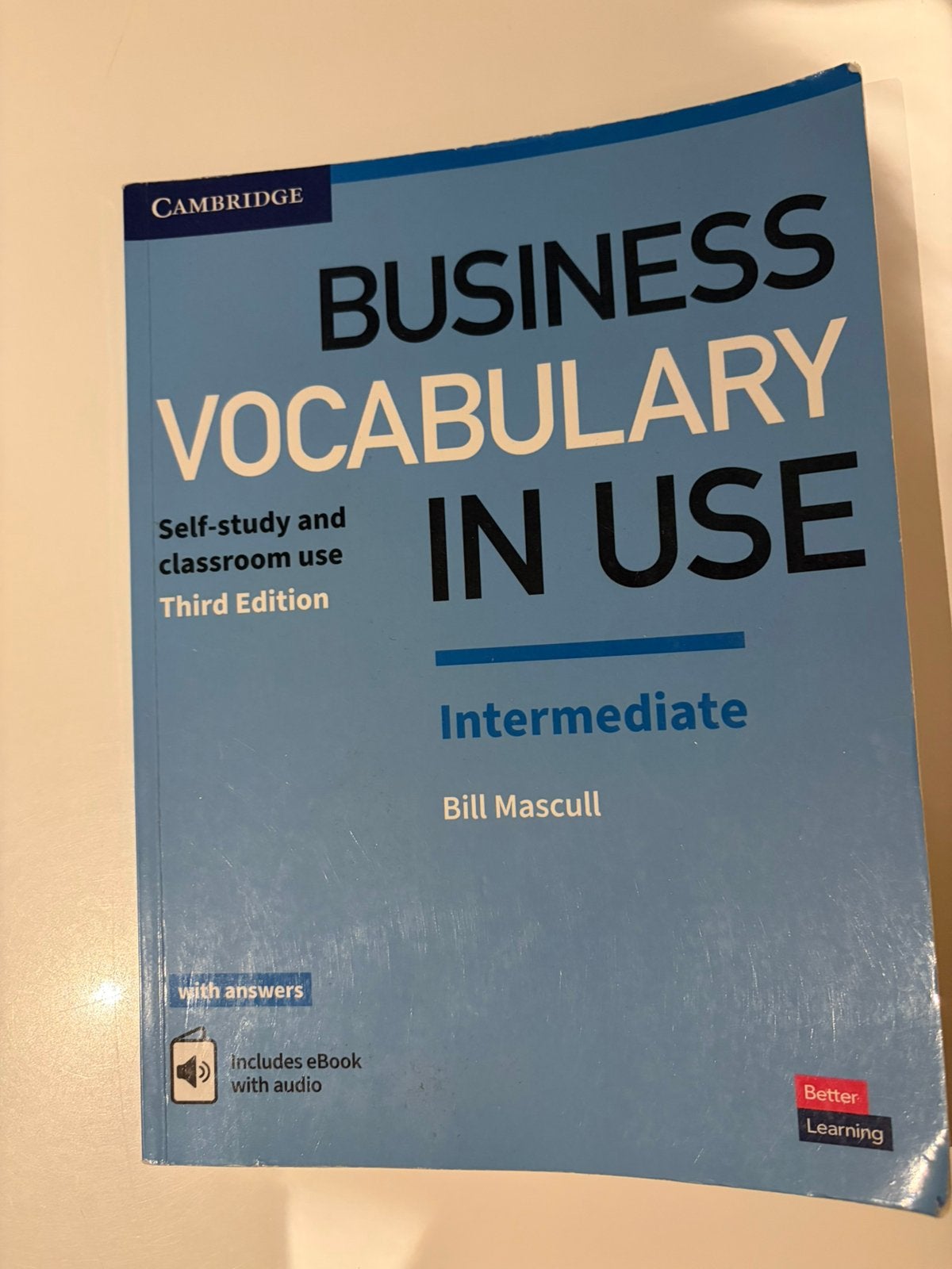 Business vocabulary in use, Enlèvement ou Envoi, Comme neuf