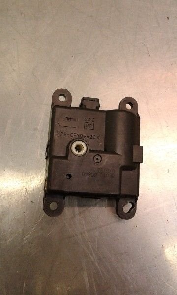 KACHELSTELMOTOR Nissan X-Trail (T31) (|3K01030840|070723|), Gebruikt, Nissan