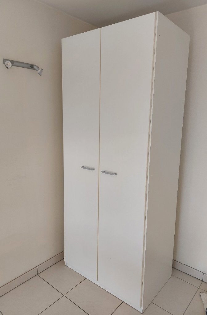 Kleerkast Boone (wit), Huis en Inrichting, Kasten | Kleerkasten, Ophalen, Met deur(en), Gebruikt, 200 cm of meer