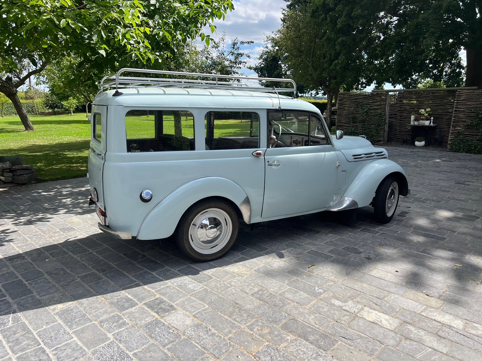 Renault juvaquatre dauphinoise, Autos, Achat, Break, Particulier, Cuir synthéthique
