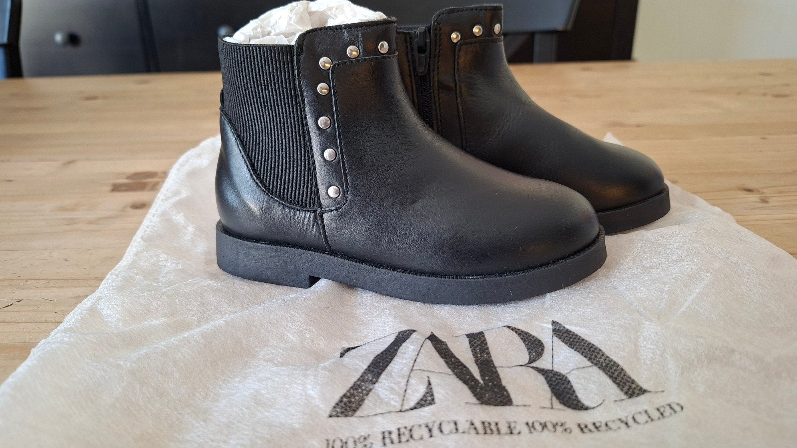 Kinderschoenen / laarsjes maat 24 ZARA, Kinderen en Baby's, Kinderkleding | Schoenen en Sokken, Ophalen, Nieuw, Laarzen, Zara kids