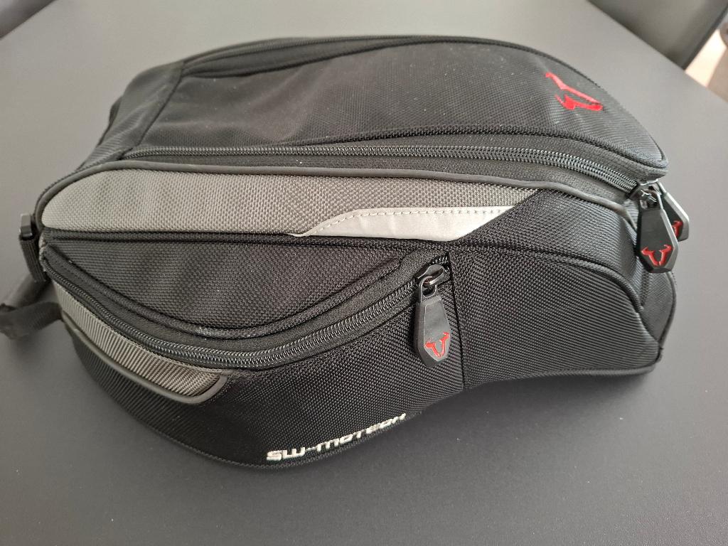 SW-Motech EVO Tanktas 7 ltr, Motoren, Accessoires | Koffers en Tassen, Ophalen, Zo goed als nieuw