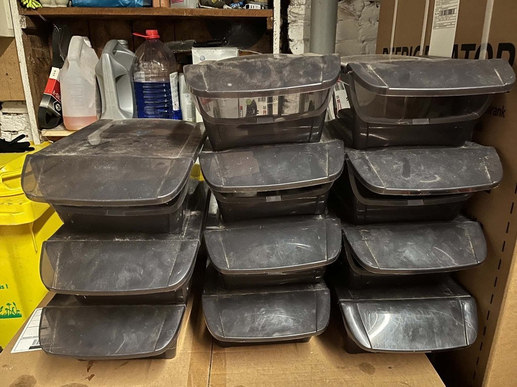 Bacs de rangement plastique + couvercle, Moins de 35 cm, Comme neuf, Enlèvement, Moins de 40 cm