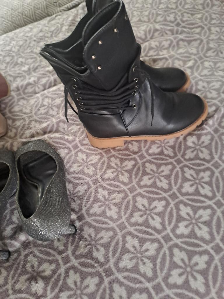 Mooie schoenen en botjes zo goed als nieuw, Kleding | Dames, Schoenen, Ophalen