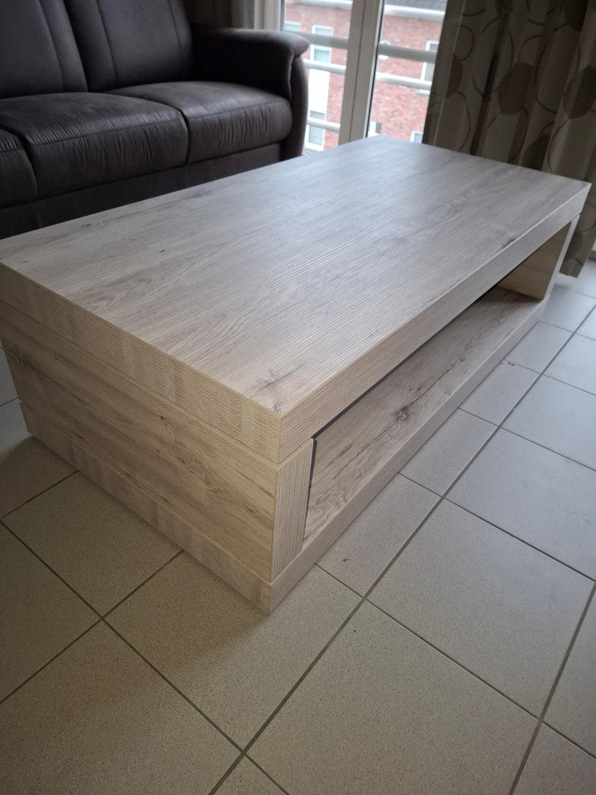salontafel, Enlèvement