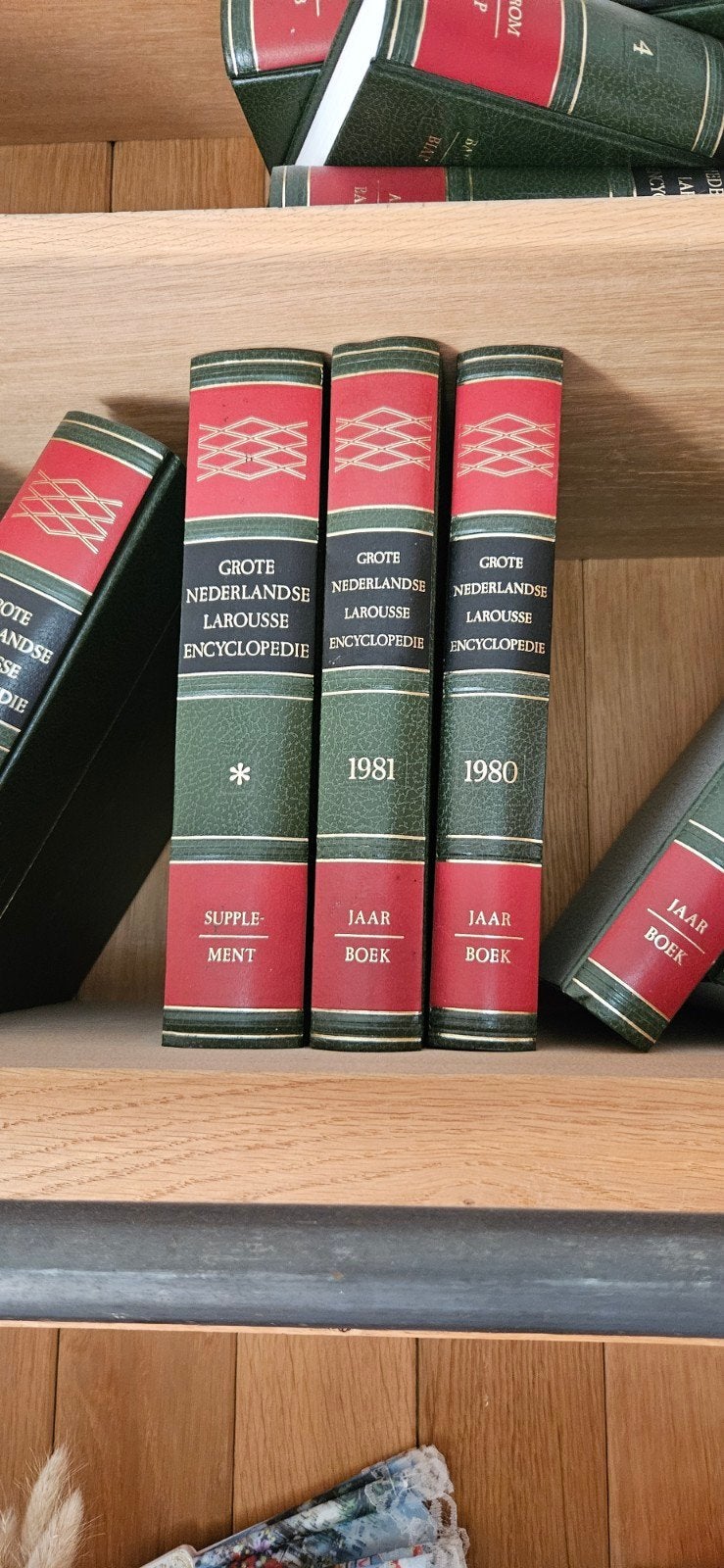 Klassieke 25-delige Grote Nederlandse Larousse Encyclopedie, Boeken, Ophalen