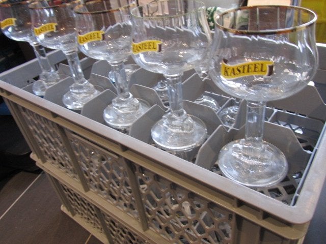Kasteelbierglas (24x) in transportbakken, Ophalen