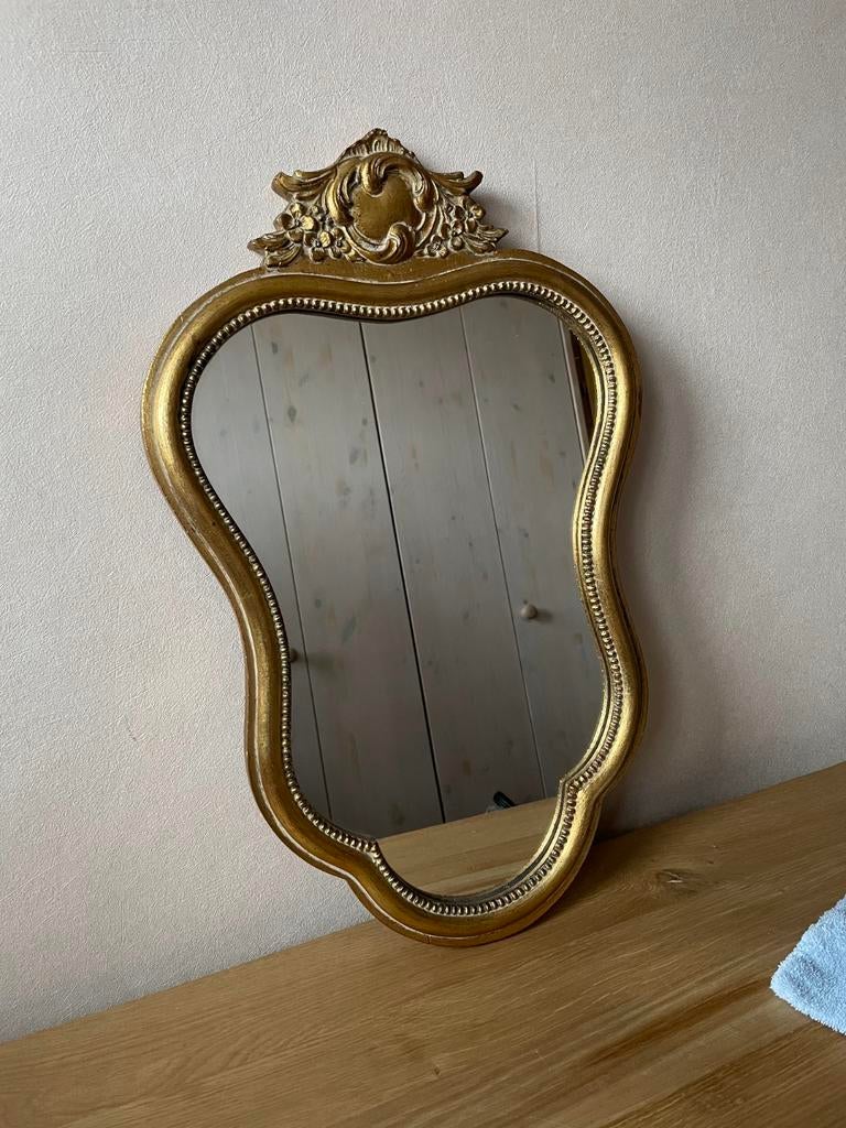 Vintage Wandspiegel in goudskleur, Ophalen, Ovaal, Minder dan 50 cm, Minder dan 100 cm