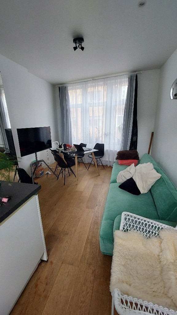 Perfect gelegen appartment te huur, 800€ (+30€), Immo, 50 m² of meer, Gent