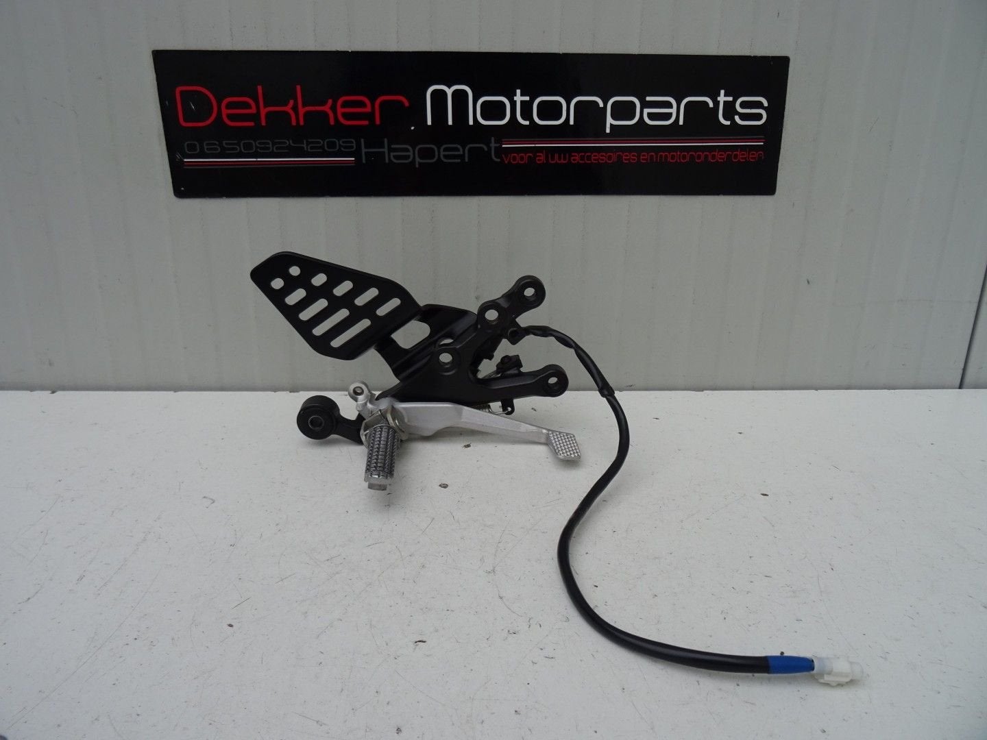 Remset / Rechter Voetsteun Yamaha YZF R6 2017-2018-2024 RJ27, Motoren, Ophalen of Verzenden, -, -, -