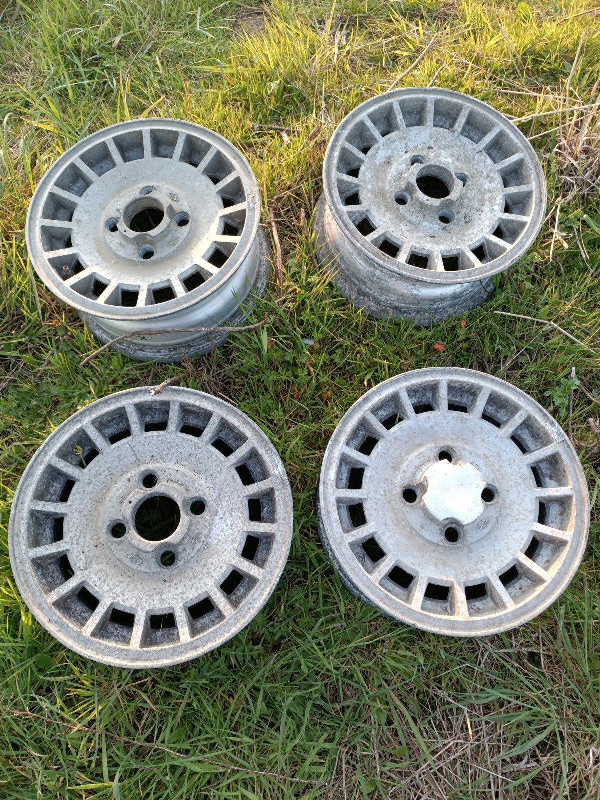 Jantes alu 4x108 ford ancêtre, Enlèvement