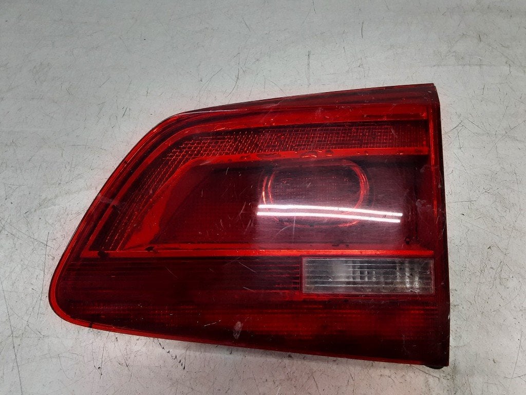 PANNEAU ARRIÈRE GAUCHE AVEC LAMPE Volkswagen Touran (1T3), Volkswagen, Mevr. I. Hauben, Utilisé, Rue de l'Espoir 34 34
4030  GRIVEGNÉE, BE