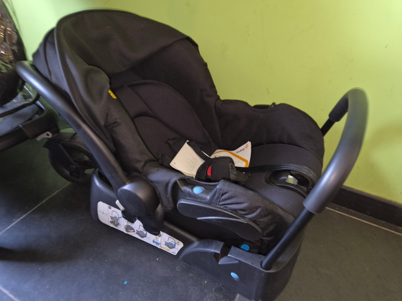 poussette trio complète + isofix, Enfants & Bébés, Enlèvement, Isofix
