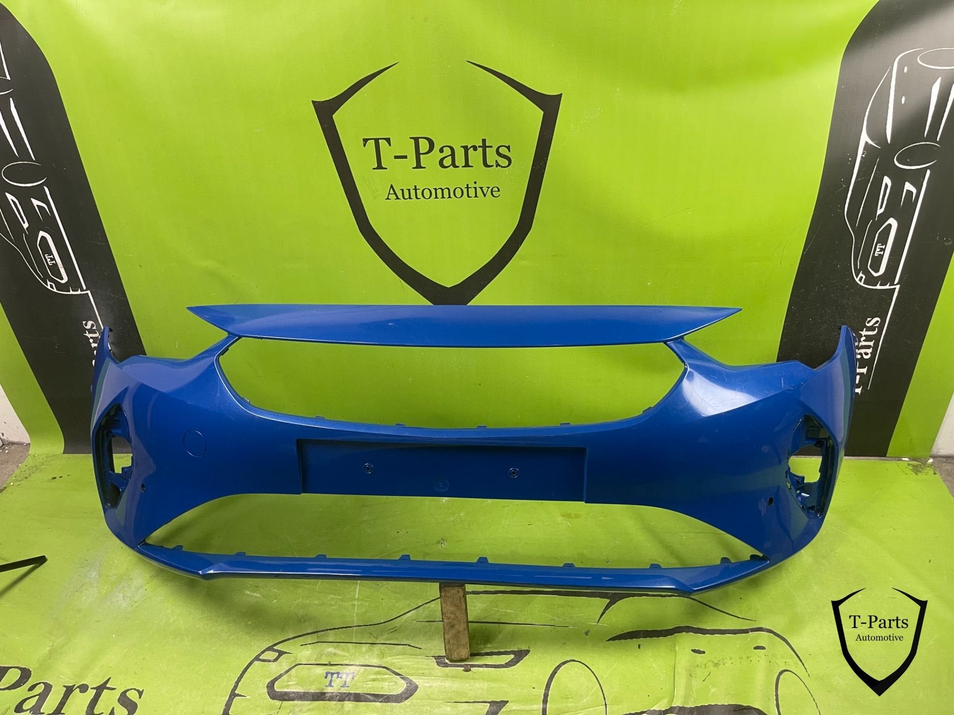 pare-chocs avant de l'Opel Corsa F, Info@fabrikant.eu, Fabrikant BV, Pare-chocs, Opel
