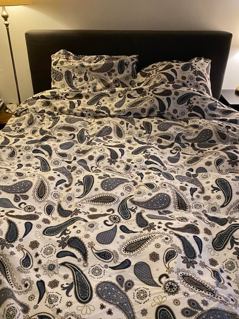 Boxspring bed dark grey, Huis en Inrichting, Slaapkamer | Bedden, Ophalen, Zo goed als nieuw