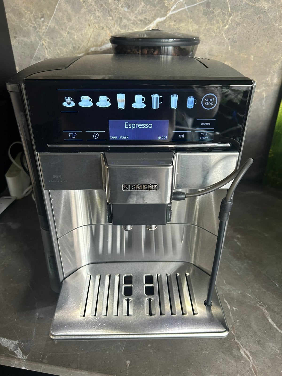 Siemens EQ.6 series 700 koffiemachine, Elektronische apparatuur, Ophalen, Gebruikt, 10 kopjes of meer, Koffiemachine