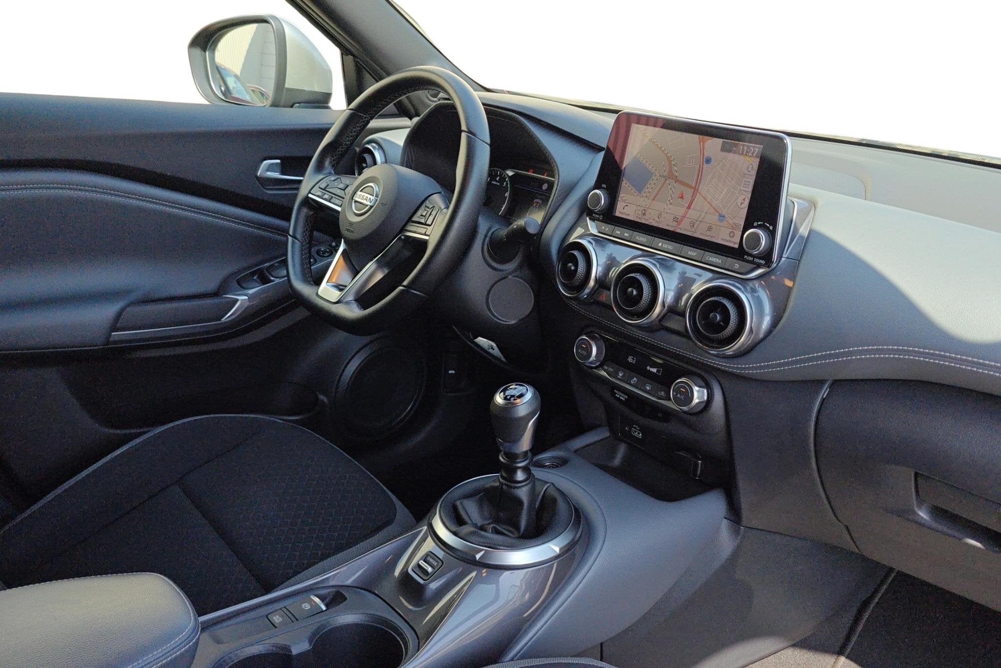 Nissan Juke 1.0 DIG-T 114 N-Design + Technology Pack - 2 ans, Autos, Achat, 1250 kg, Noir, 5 portes